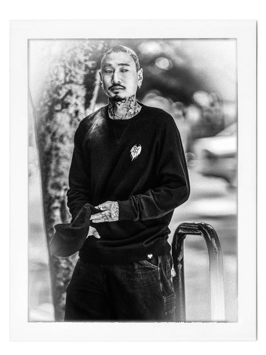 "HEART LA" LIGHT WEIGHT CREW NECK SWEATER