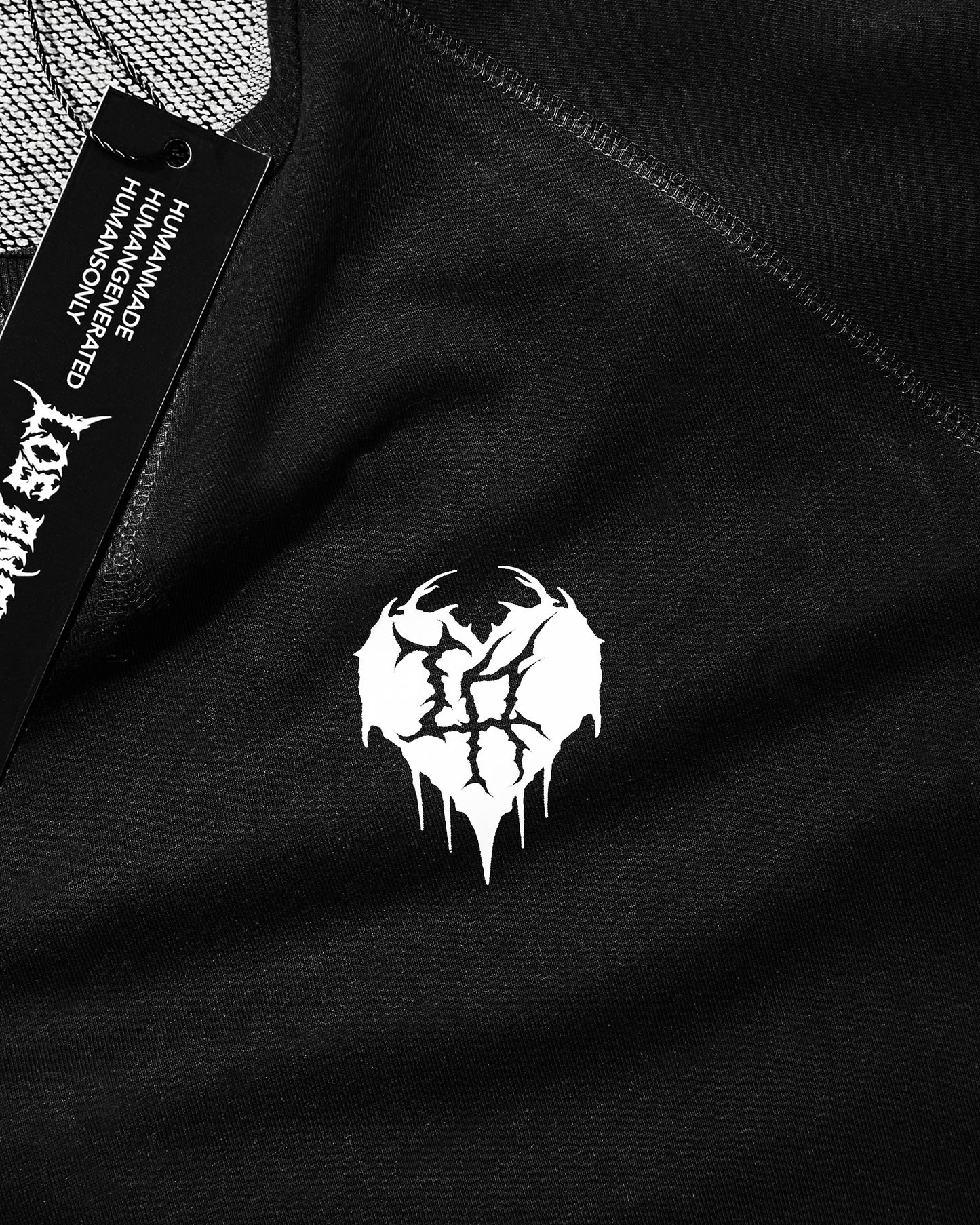 "HEART LA" LIGHT WEIGHT CREW NECK SWEATER